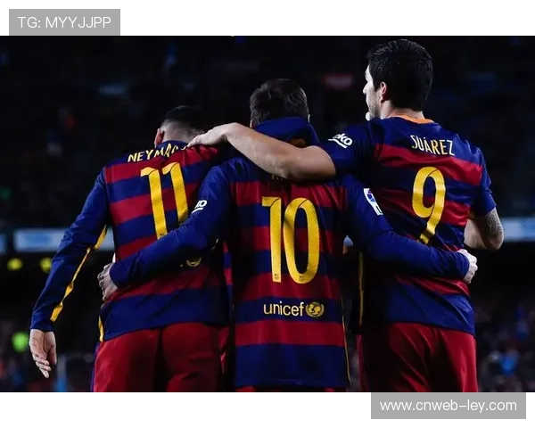 巴萨高位逼抢瓦解黄潜进攻,拉菲尼亚造点显经验价值